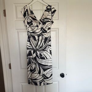 London Times Black and White Patterned Dress